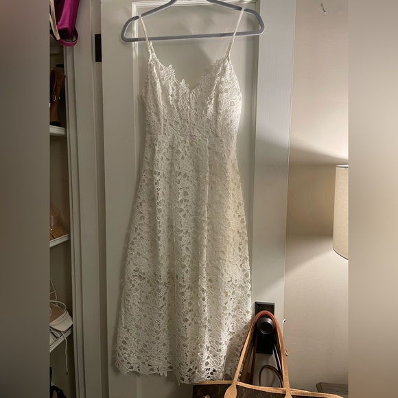ASTR white lace midi dress - Picture 1 of 1